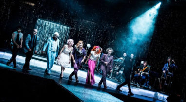 Szene aus dem Stück "The Black Rider"