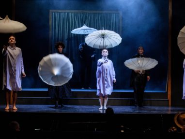 Szene aus dem Stück "Shockheaded Peter"